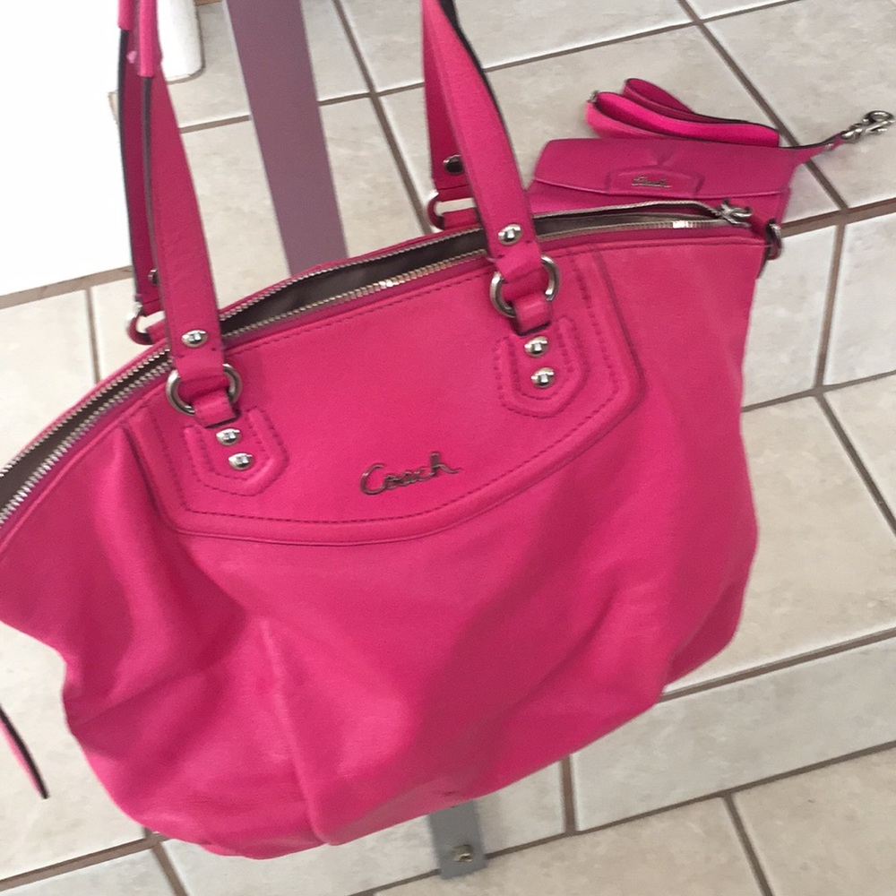 Make me an offer! Bright pink Coach purse with matching wallet
